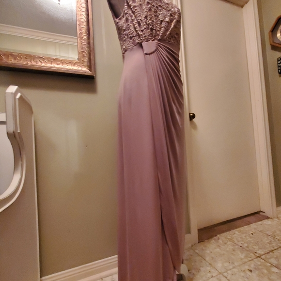 Dress - Picture 5 of 11